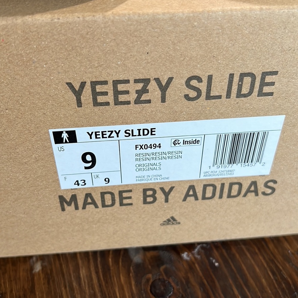 Yeezy Slides Resin - Picture 5 of 5